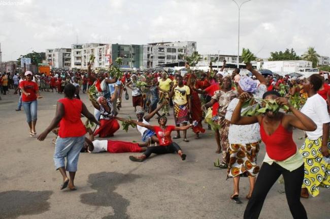 Manifestantes, Abobo Gare